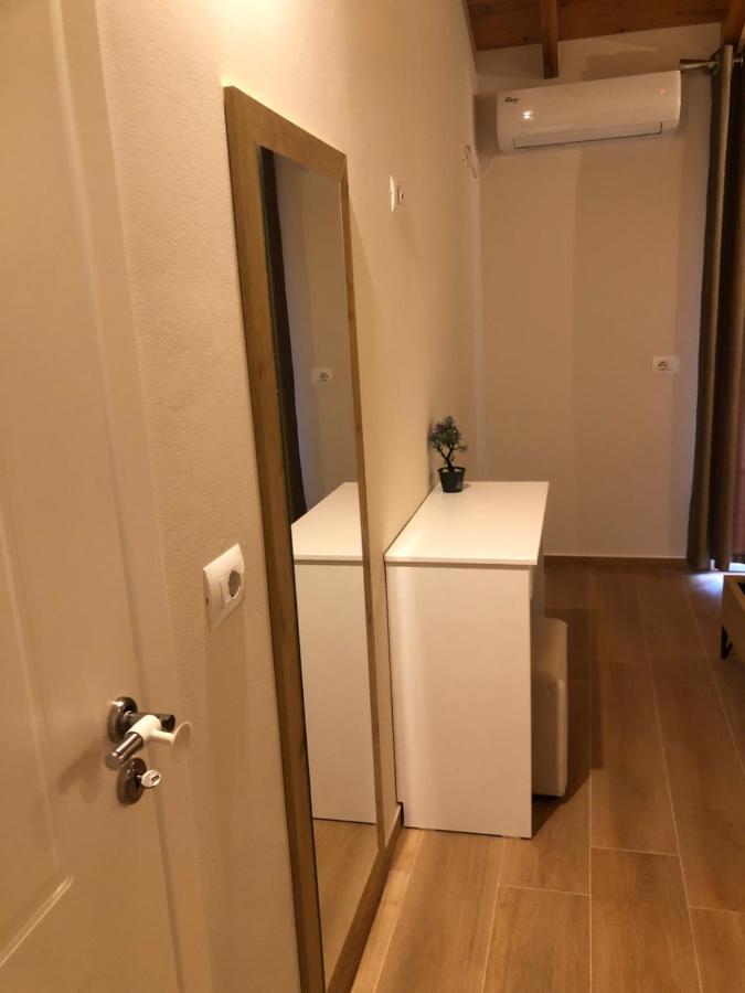 Amazing Familiar Apartments And Rooms Sarandë 외부 사진