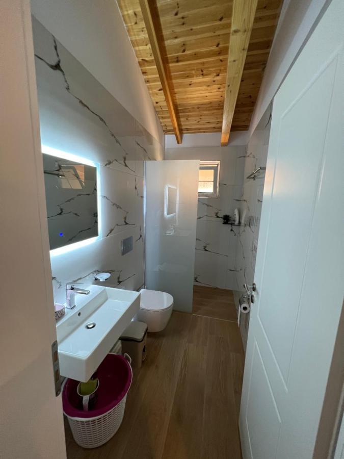 Amazing Familiar Apartments And Rooms Sarandë 외부 사진