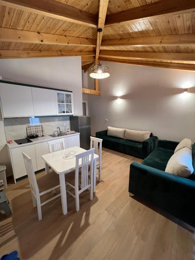 Amazing Familiar Apartments And Rooms Sarandë 외부 사진