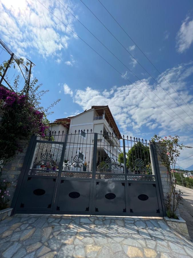 Amazing Familiar Apartments And Rooms Sarandë 외부 사진