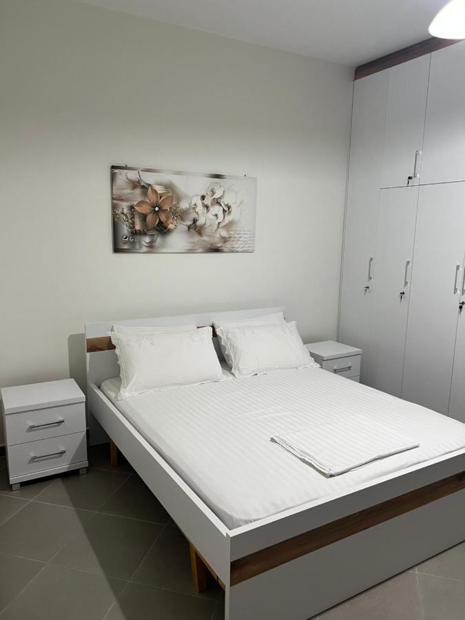 Amazing Familiar Apartments And Rooms Sarandë 외부 사진
