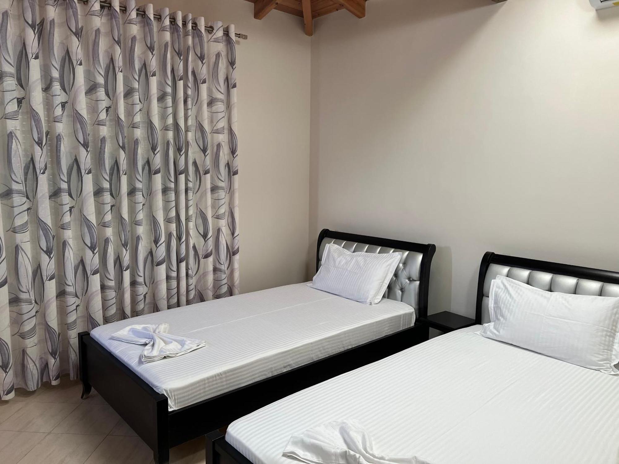 Amazing Familiar Apartments And Rooms Sarandë 외부 사진
