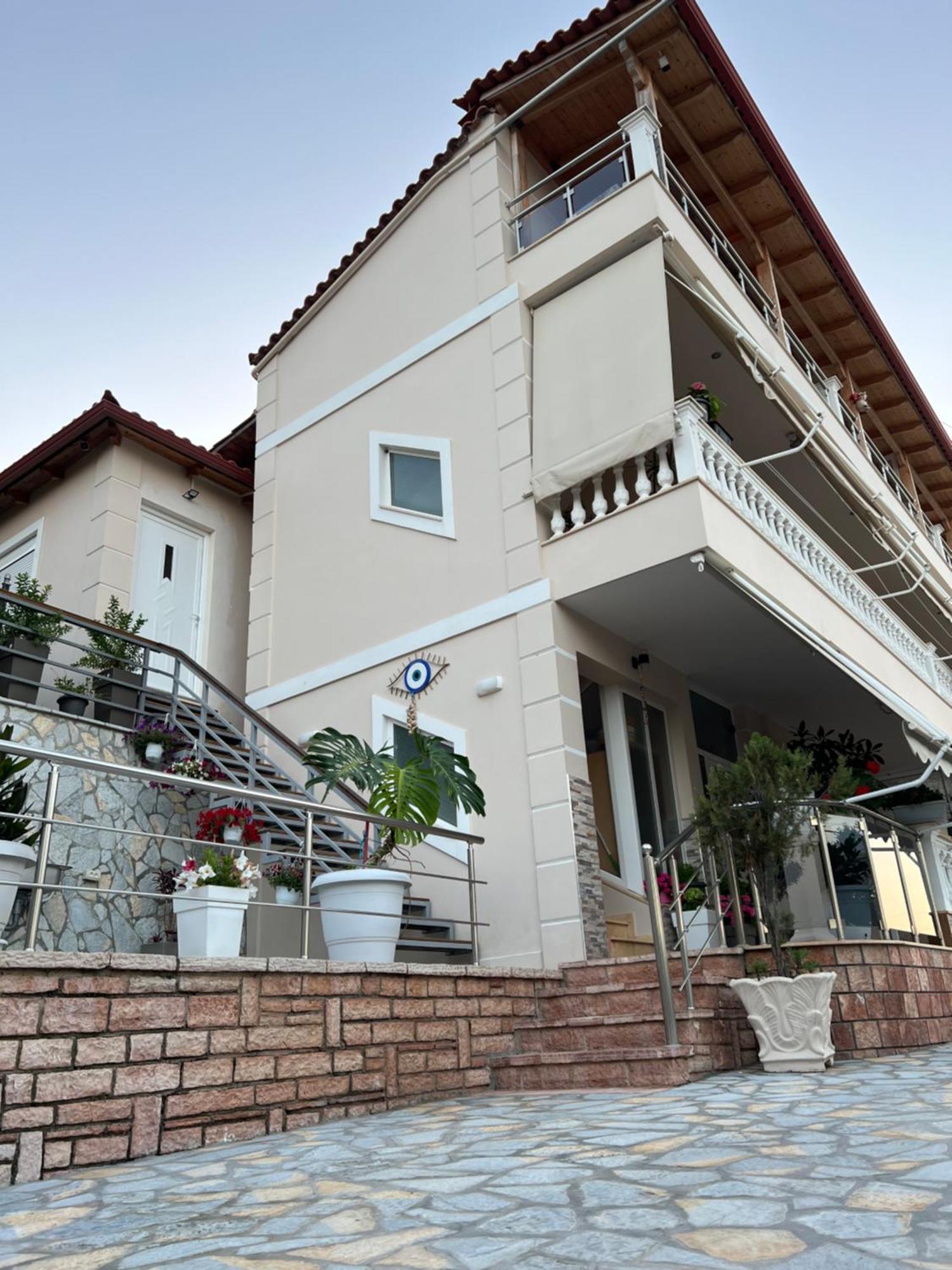 Amazing Familiar Apartments And Rooms Sarandë 외부 사진