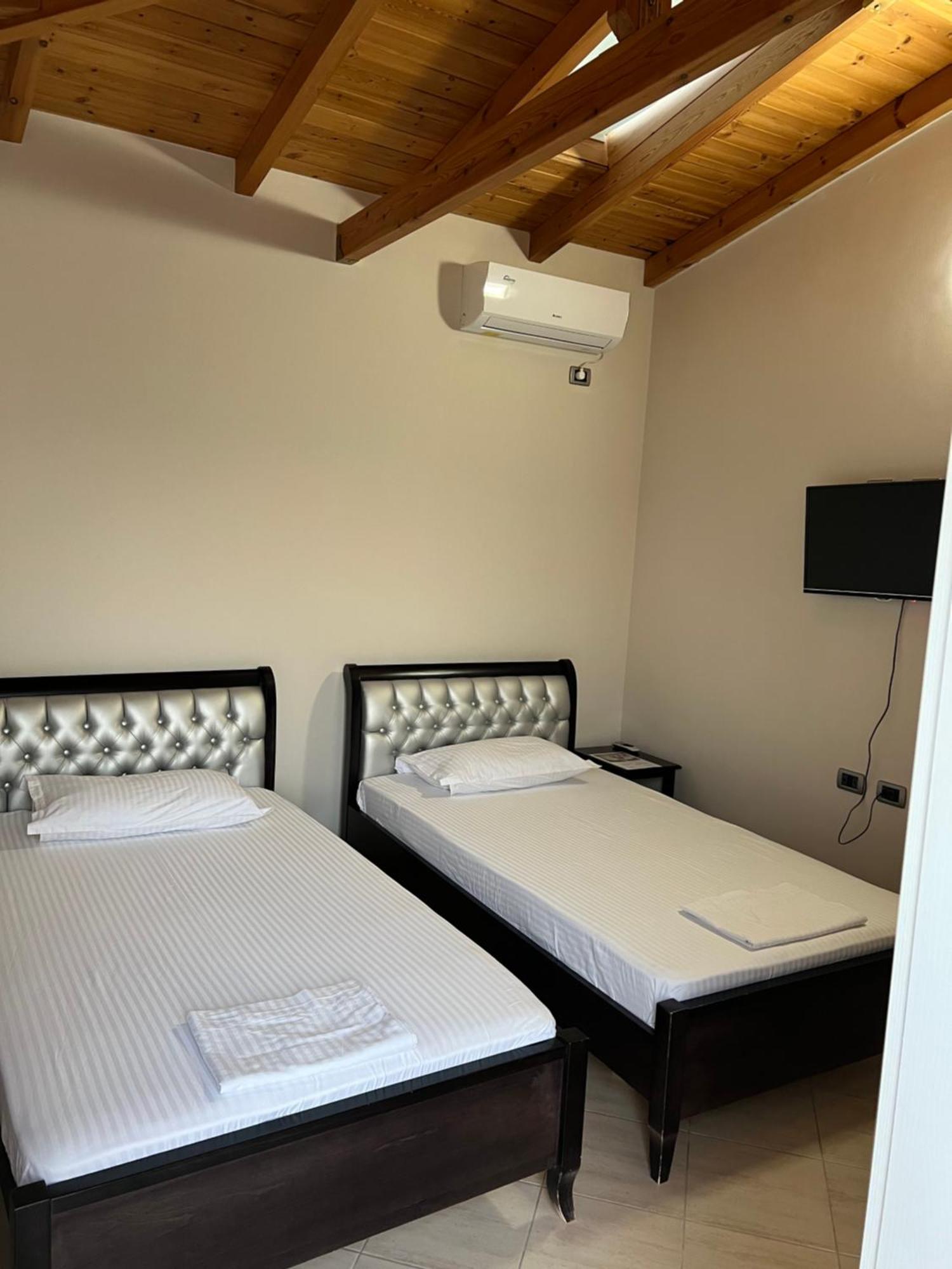 Amazing Familiar Apartments And Rooms Sarandë 외부 사진