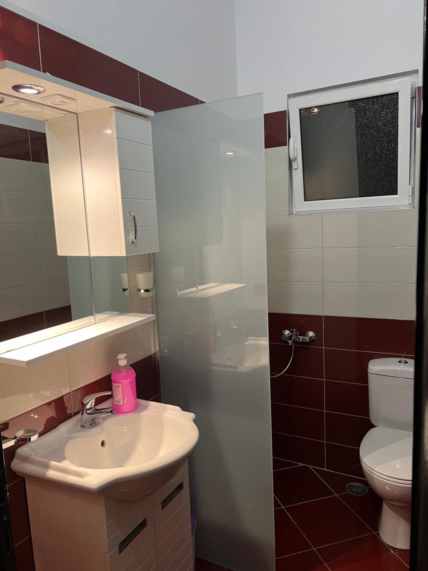 Amazing Familiar Apartments And Rooms Sarandë 외부 사진
